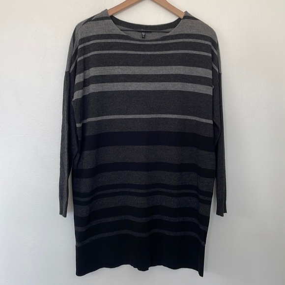 Eileen Fisher | 100% Merino Wool Drop Shoulder Long Sleeve Gray Striped Sweater - Picture 2 of 10
